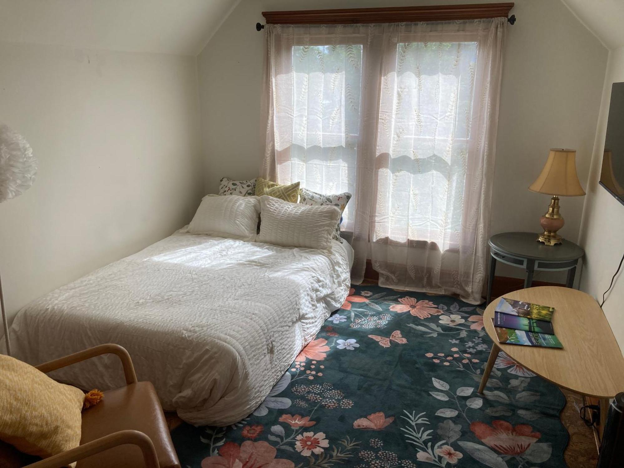 Victorian Guest Getaway-20Mins To Glacier National Park-10Mins To Airport! Колумбия-Фолс Экстерьер фото